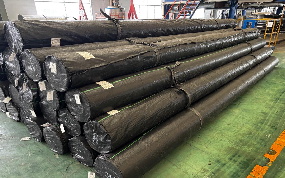 Revestimento em PEAD de qualidade profissional para lagos