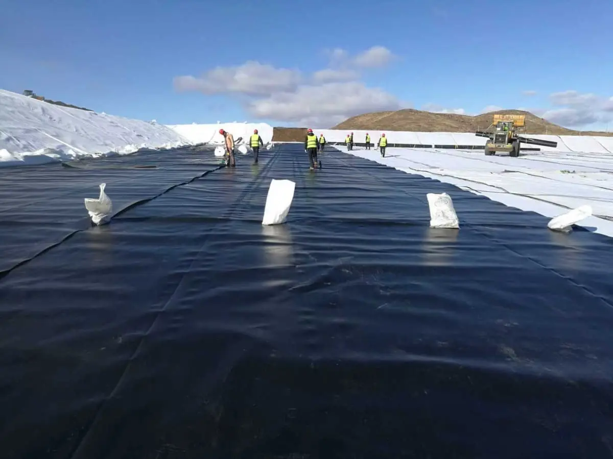 Projeto de Impermeabilidade do Campo de Lixiviação em Pilhas de Mineração Projeto de Impermeabilidade do Campo de Lixiviação em Pilhas de Mineração