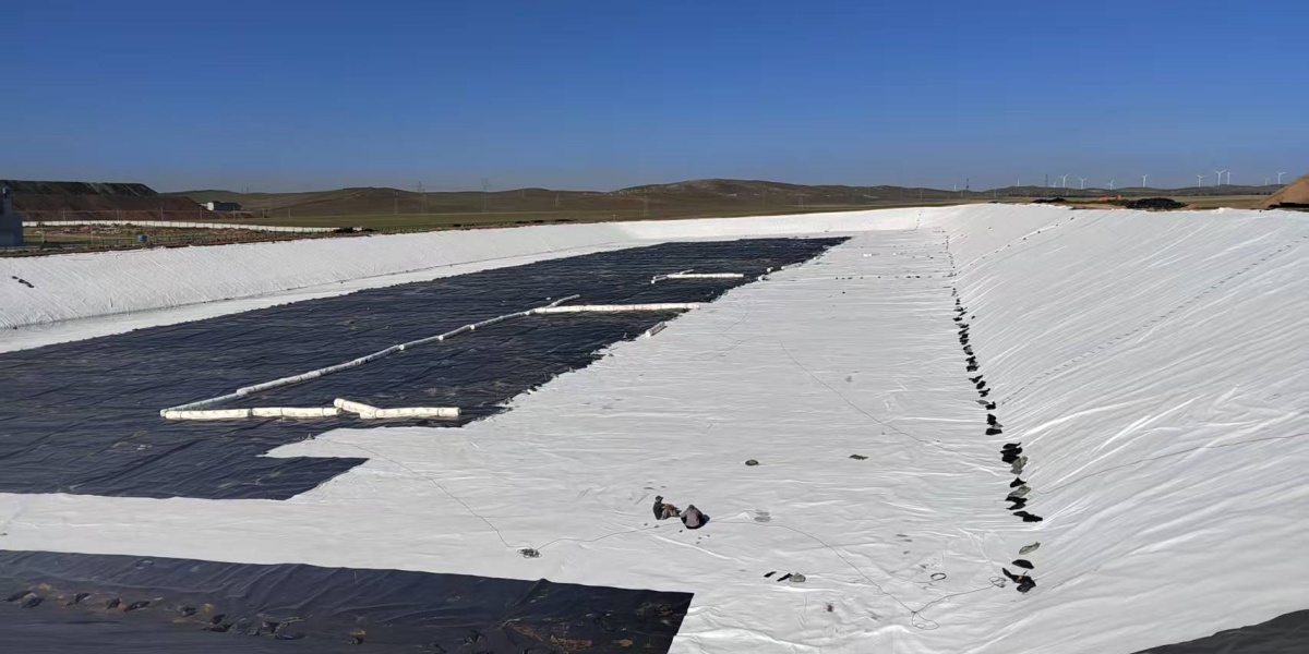 The seepage prevention project at the Xinjiang Jinpai Solid Waste Disposal Landfill The seepage prevention project at the Xinjiang Jinpai Solid Waste Disposal Landfill