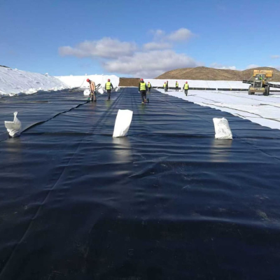 Projeto de Impermeabilidade do Campo de Lixiviação em Pilhas de Mineração