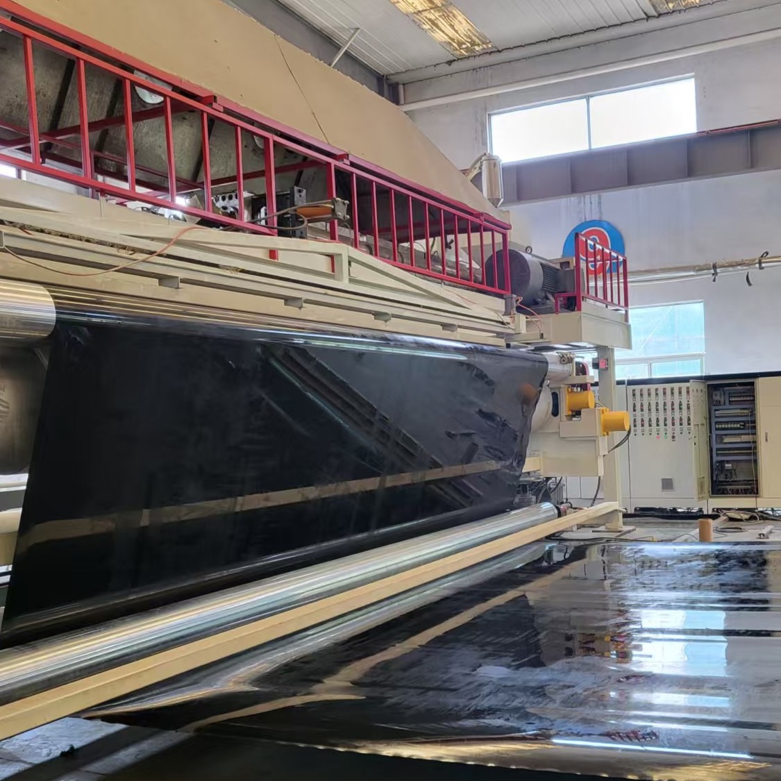 Lembaran Pelapis Kolam HDPE