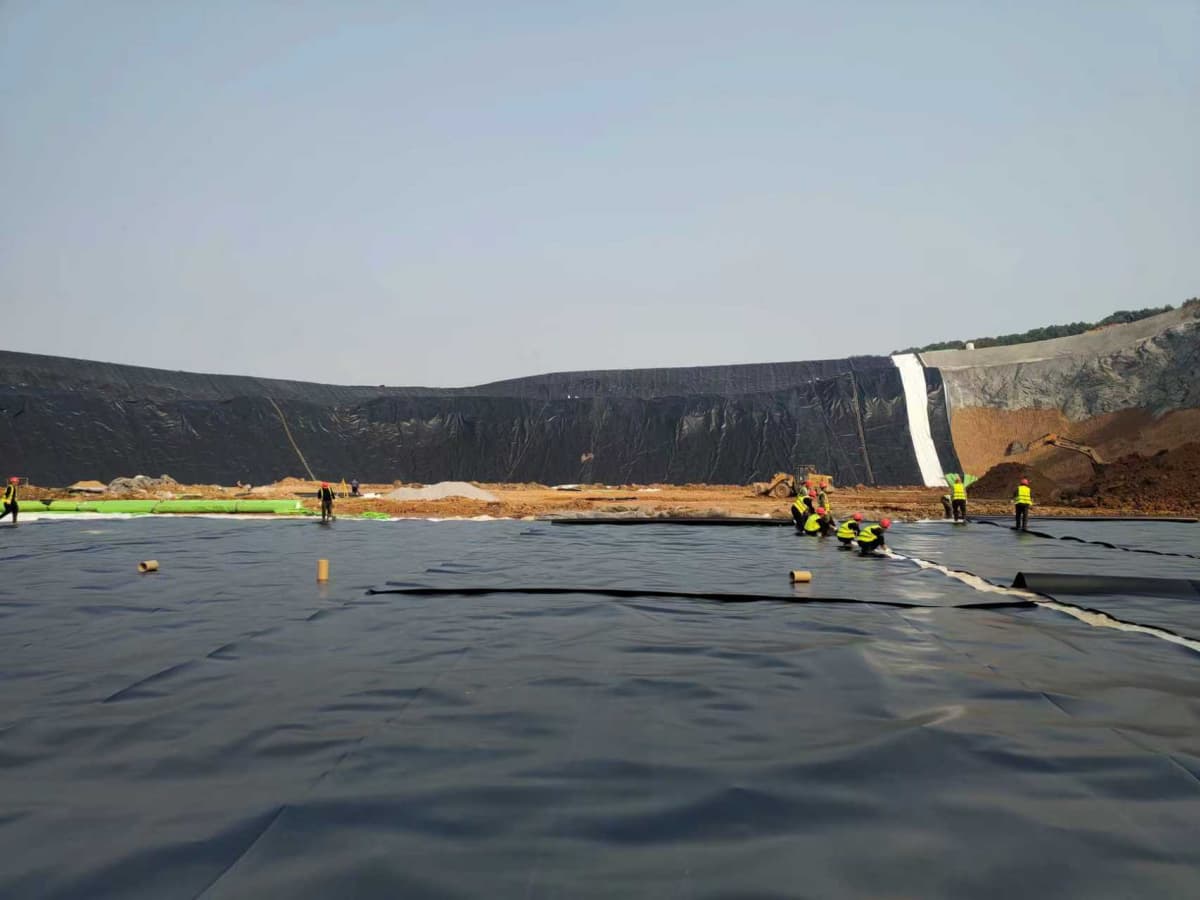 Projet d'imperméabilité des champs de lixiviation en tas miniers Projet d'imperméabilité des champs de lixiviation en tas miniers