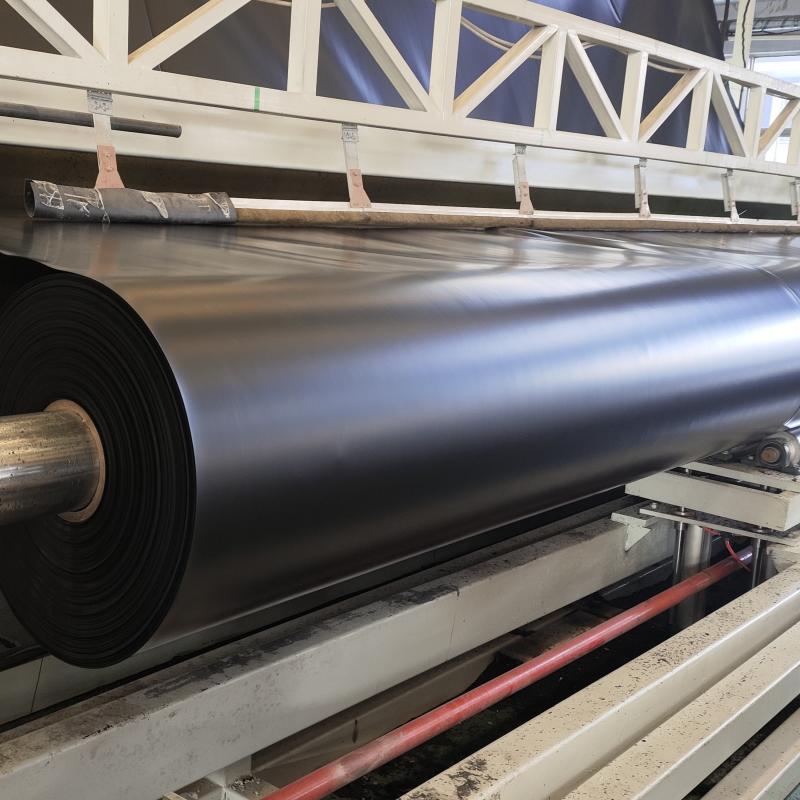 Feuille de revêtement imperméable en PEHD pour décharges et mines