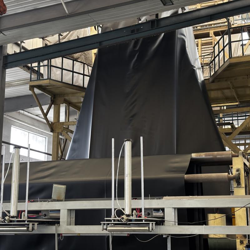 แผ่นกันซึม HDPE สำหรับบ่อฝังกลบขยะและเหมืองแร่