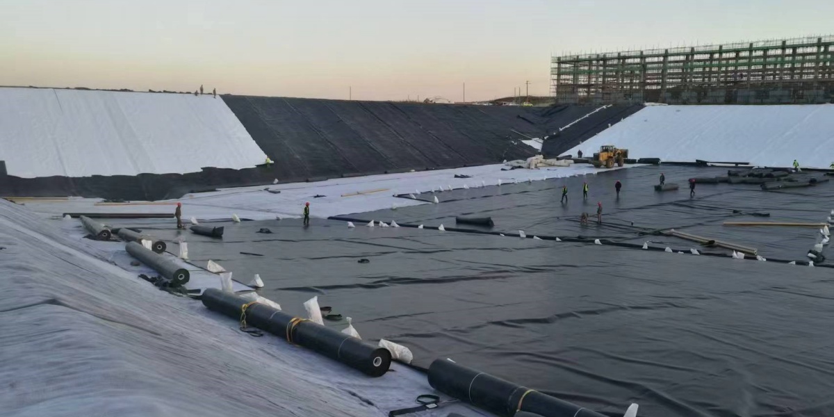 The seepage prevention project at the Xinjiang Jinpai Solid Waste Disposal Landfill The seepage prevention project at the Xinjiang Jinpai Solid Waste Disposal Landfill